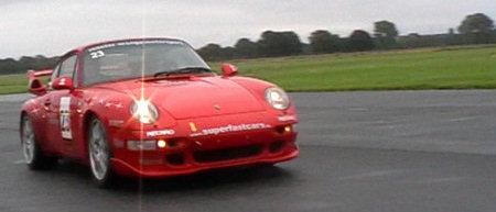 Porsche 911 Carrera auf der Rennstrecke